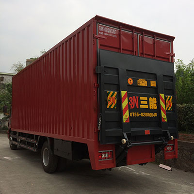 自升降尾板4米2貨車，提升運輸效率與安全性的利器