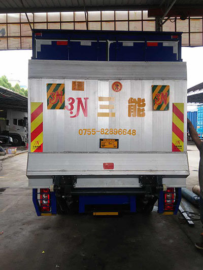 尾板合規(guī)操作指南，確保您的貨車安全與高效運輸