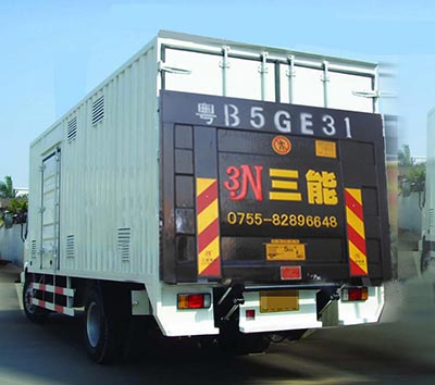 五菱小貨車(chē)裝尾板，讓運(yùn)輸更輕松！